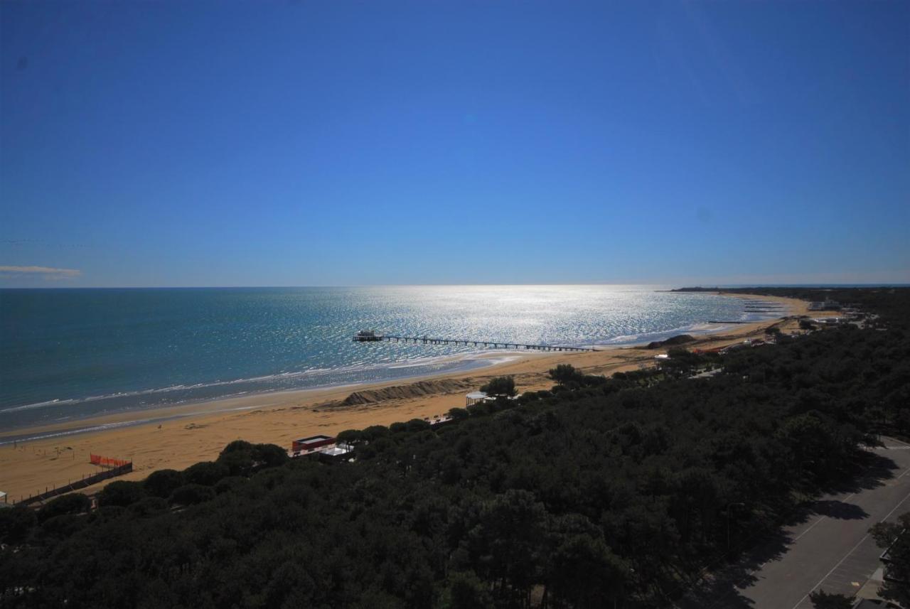 Residence Excelsior Lignano Sabbiadoro Kültér fotó