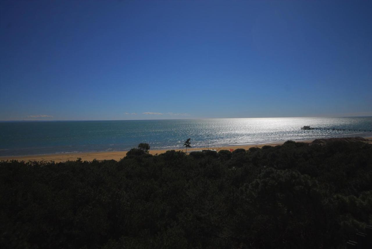 Residence Excelsior Lignano Sabbiadoro Kültér fotó